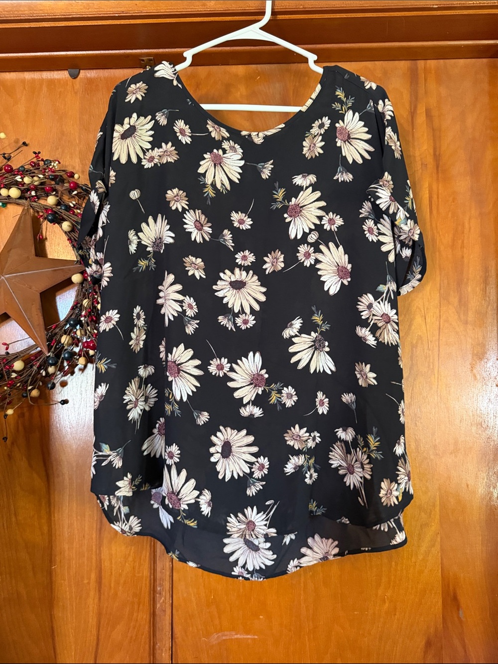 Maurices Black Floral Short Sleeve Blouse